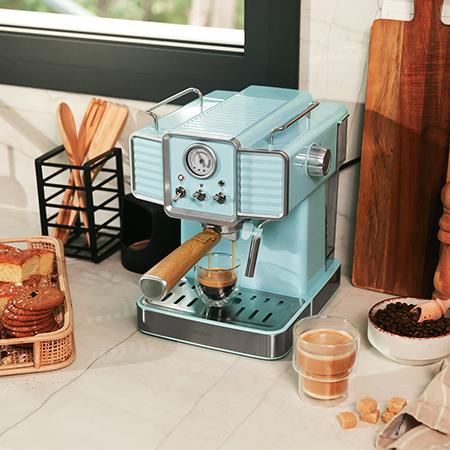 Máquina de café expresso Cecotec Power Espresso 20 Tradizionale Azul Claro - 1350W - 20 Bar - Manómetro - Bocal de vapor ajustável - Capacidade de 1,5L - Estilo vintage - Aço inoxidável - Azul claro