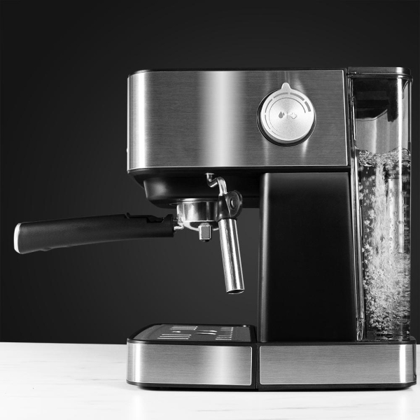 Máquina de café expresso Cecotec Power Espresso 20 Matic com bocal de vapor - Capacidade de 1,5L - Pressão de 20 bar - Reservatório de 1,5L - Aço inoxidável - Bocal de vapor - Aquecedor de chávenas - Preto e prateado