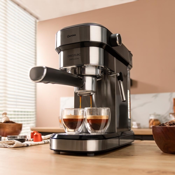 Máquina de café expresso Cecotec Cafelizzia 790 Steel DUO - 1350 W - Pressão de 20 bar - Saída dupla de café - Bocal de vapor ajustável - Reservatório de água amovível de 1,2 L - Filtro de cápsulas - Aço inoxidável