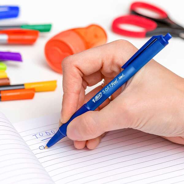 Caixa 12 Canetas Esferográfica Retrátil Bic Soft Feel - Ponta Média de 1mm - Corpo Translúcido com Grip - Azul