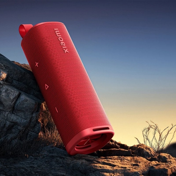 Coluna Xiaomi Sound Outdoor Bluetooth 5.4 30W TWS - Bateria com duração até 12 horas - Resistência IP67 - Alta-voz - Vermelha
