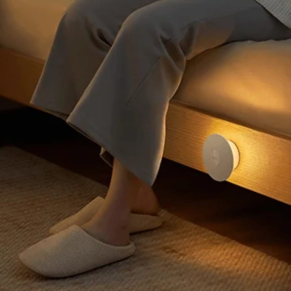 Xiaomi Night Light 3 2700K Lâmpada de Noite - 2 Níveis de Brilho - Base Magnética - Sensor de Movimento - Bateria de 600mAh